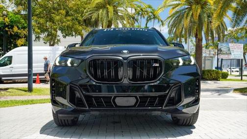 2025 BMW X5 M60i