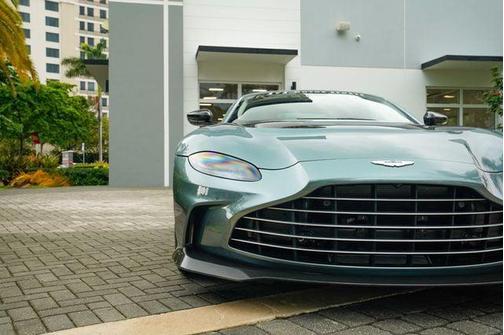 2023 Aston Martin Vantage V12 Roadster