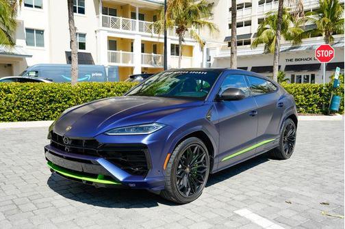 2025 Lamborghini Urus SE