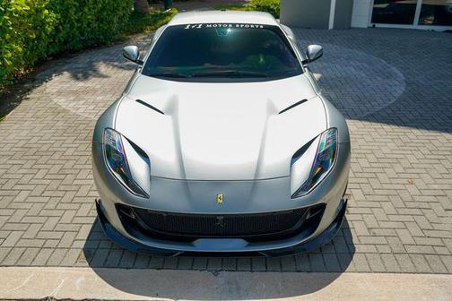 Grigio Titanio Metallic 2018 Ferrari 812 Superfast Base