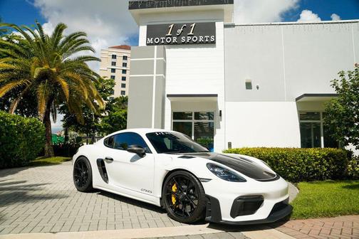 2024 Porsche 718 Cayman GT4 RS