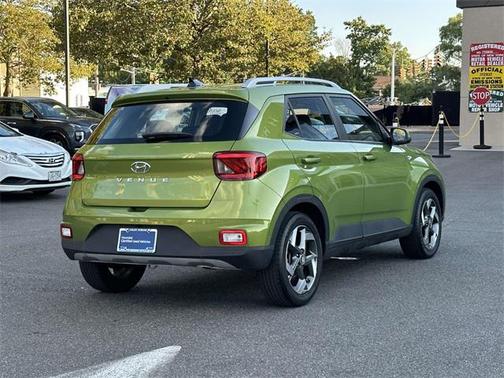 2022 Hyundai VENUE SEL