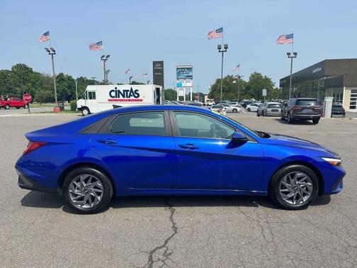 2024 Hyundai ELANTRA HEV Blue