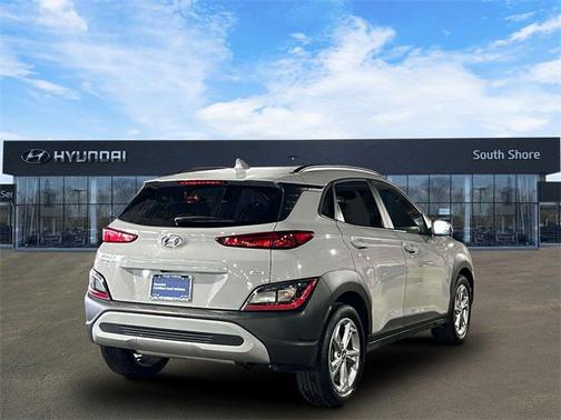 2022 Hyundai KONA SEL