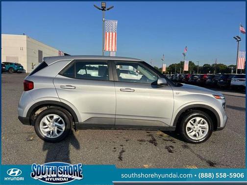 2022 Hyundai VENUE SE