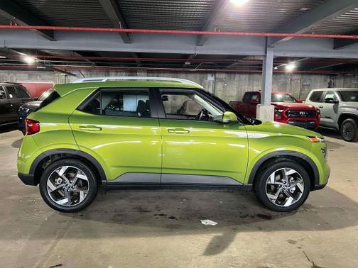 2024 Hyundai VENUE SEL