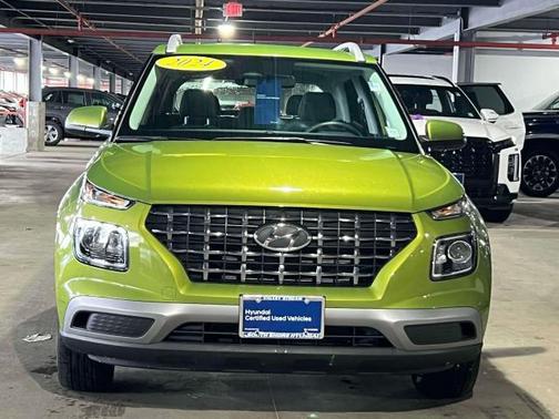 2024 Hyundai VENUE SEL