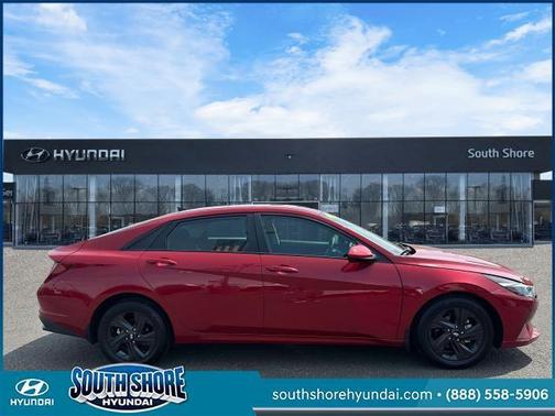 2022 Hyundai ELANTRA SEL