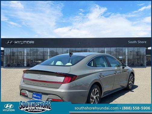 2022 Hyundai SONATA Hybrid Base