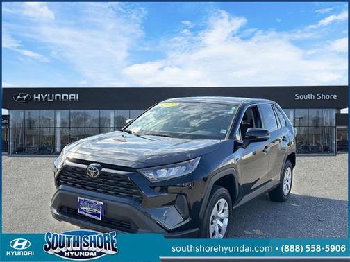 2022 Toyota RAV4 LE