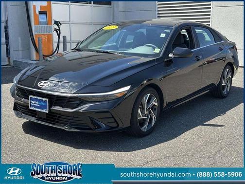 Black 2025 Hyundai ELANTRA SEL Convenience
