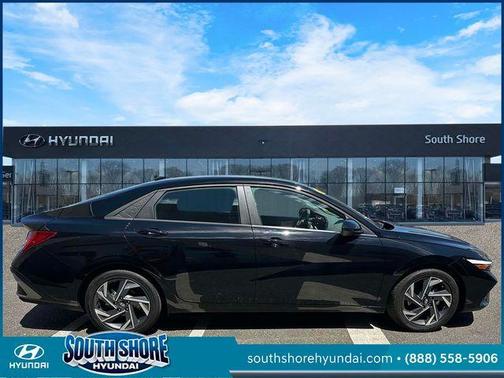 Black 2025 Hyundai ELANTRA SEL Convenience
