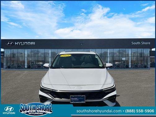 White 2025 Hyundai ELANTRA Limited