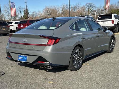 2022 Hyundai SONATA Limited