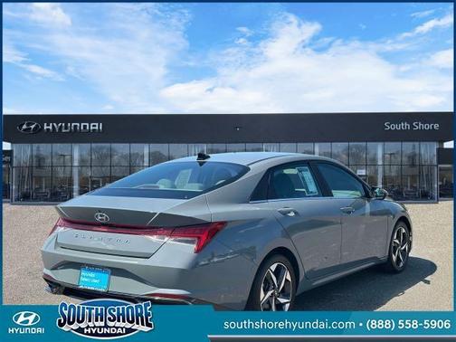 2022 Hyundai ELANTRA SEL