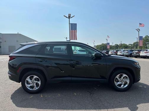 2024 Hyundai TUCSON SE