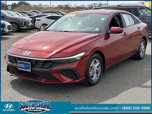 2025 Hyundai ELANTRA SE