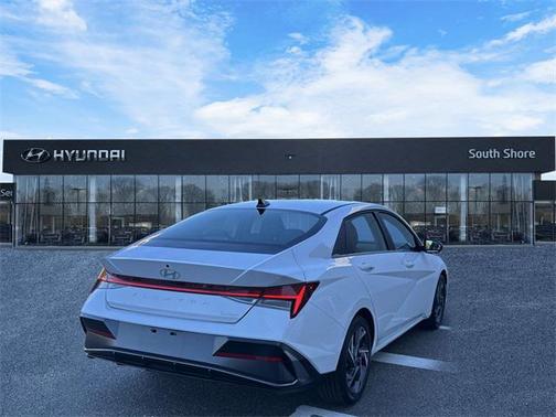 2025 Hyundai ELANTRA Limited