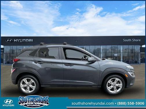 2022 Hyundai KONA SEL