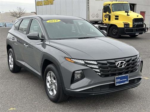 2024 Hyundai TUCSON SE