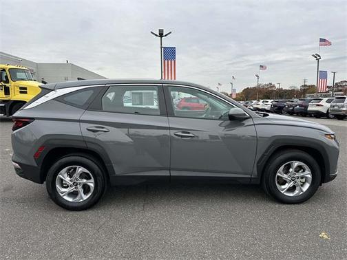 2024 Hyundai TUCSON SE
