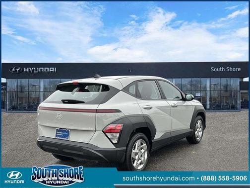 2025 Hyundai KONA SE