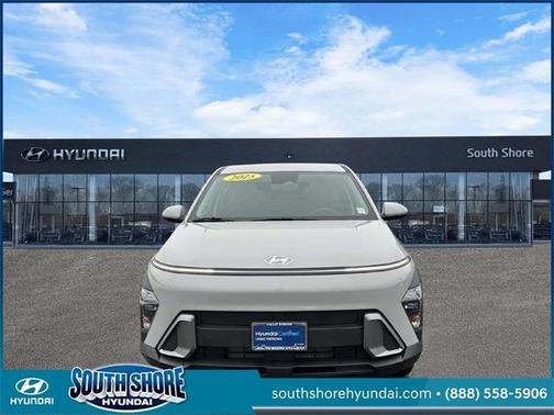 2025 Hyundai KONA SE