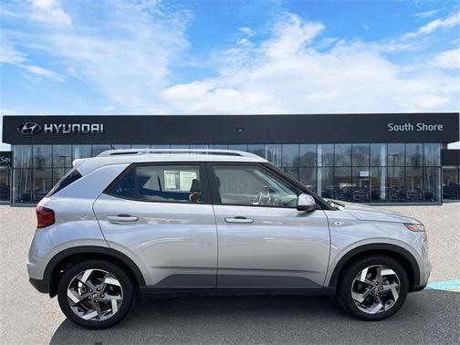 2023 Hyundai VENUE SEL
