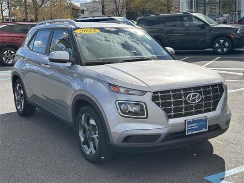 2023 Hyundai VENUE SEL