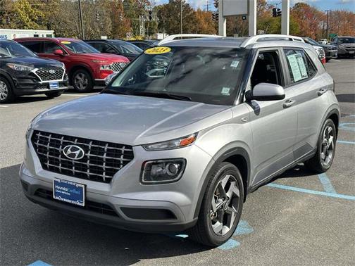 2023 Hyundai VENUE SEL