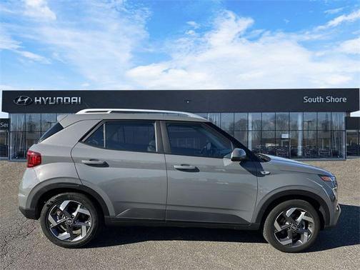 2023 Hyundai VENUE SEL