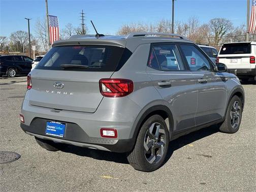 2023 Hyundai VENUE SEL