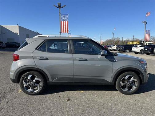 2023 Hyundai VENUE SEL