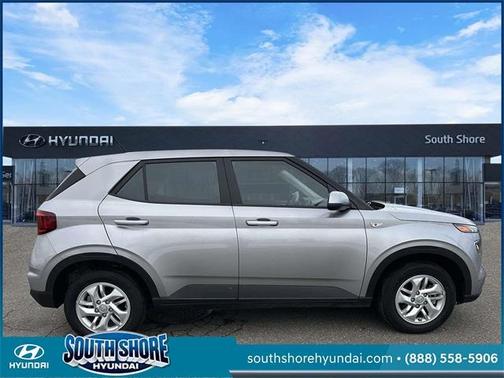 2023 Hyundai VENUE SE