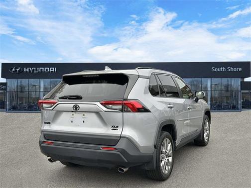 2023 Toyota RAV4 XLE Premium
