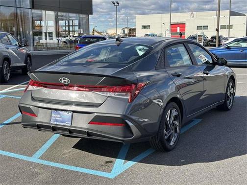 2025 Hyundai ELANTRA Sport