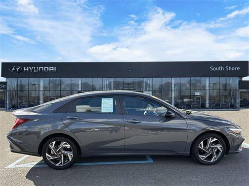 2025 Hyundai ELANTRA Sport