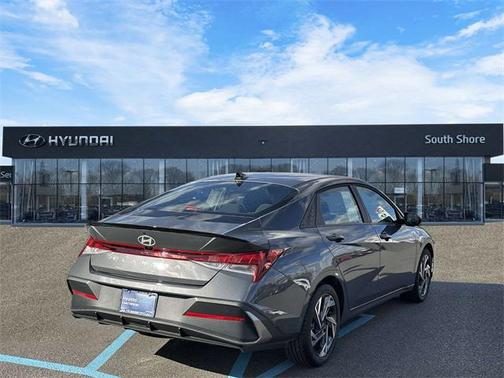 2025 Hyundai ELANTRA Sport