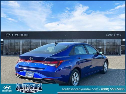 2023 Hyundai ELANTRA SE