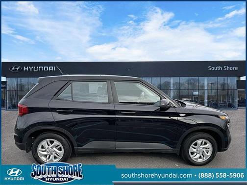 2023 Hyundai VENUE SE