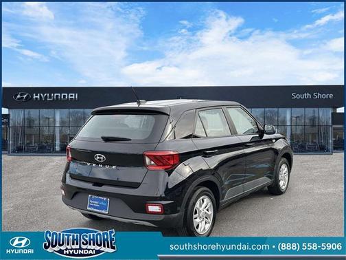 2023 Hyundai VENUE SE