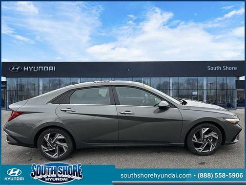 2025 Hyundai ELANTRA SEL