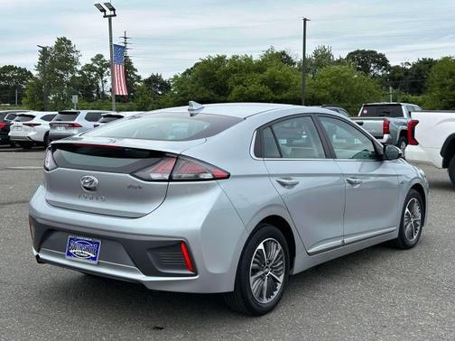 2020 Hyundai IONIQ Plug-In Hybrid SEL