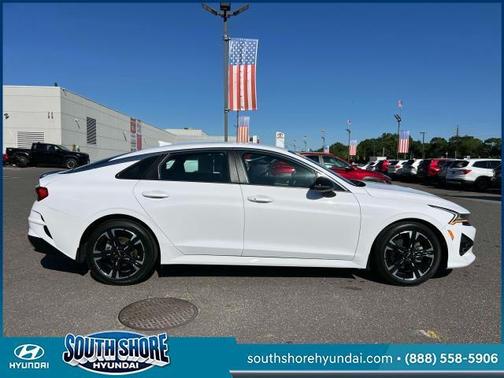 2022 Kia K5 GT-Line