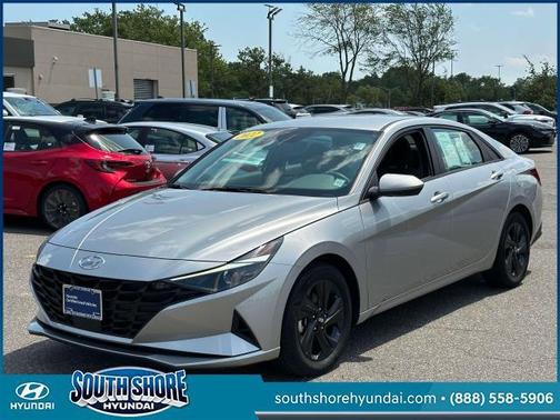 2022 Hyundai ELANTRA SEL