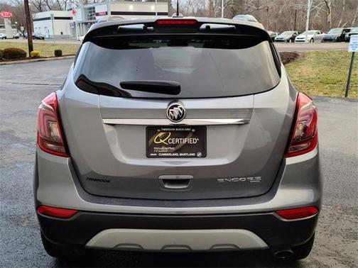 Photo 2 of 33 of 2019 Buick Encore Sport Touring