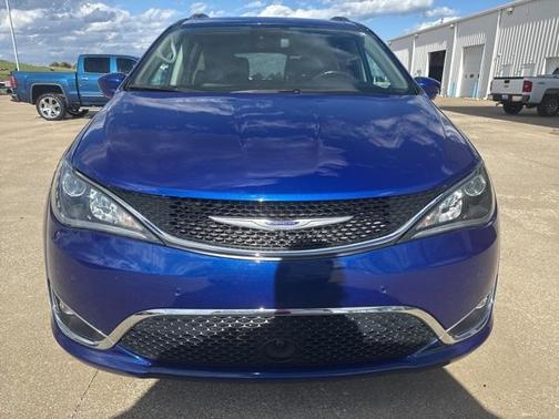 2020 Chrysler Pacifica Touring-L
