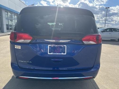 2020 Chrysler Pacifica Touring-L