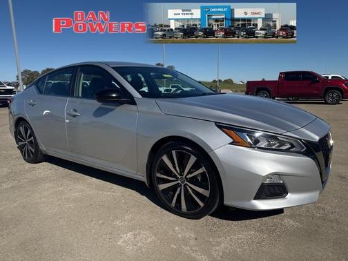 2022 Nissan Altima 2.5 SR