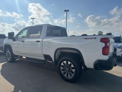 2026 Chevrolet Silverado 2500 Custom
